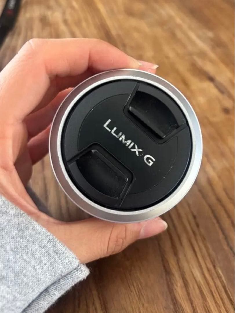 デジタルカメラ　LUMIX DMC-GF7