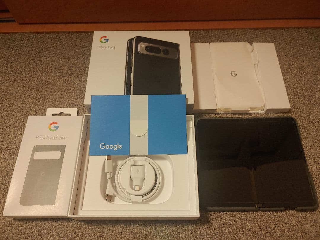 Google Pixel Fold 256GB + 純正ケース
