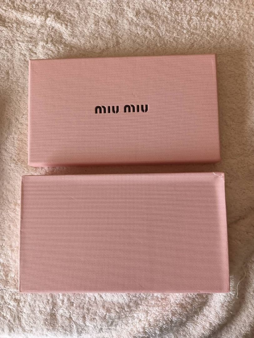 新品 MIU MIU キルティング長財布 ピンク