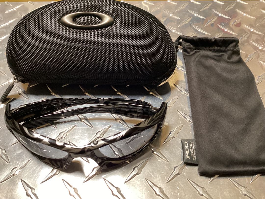 激レアOakley japan exclutive monster dog