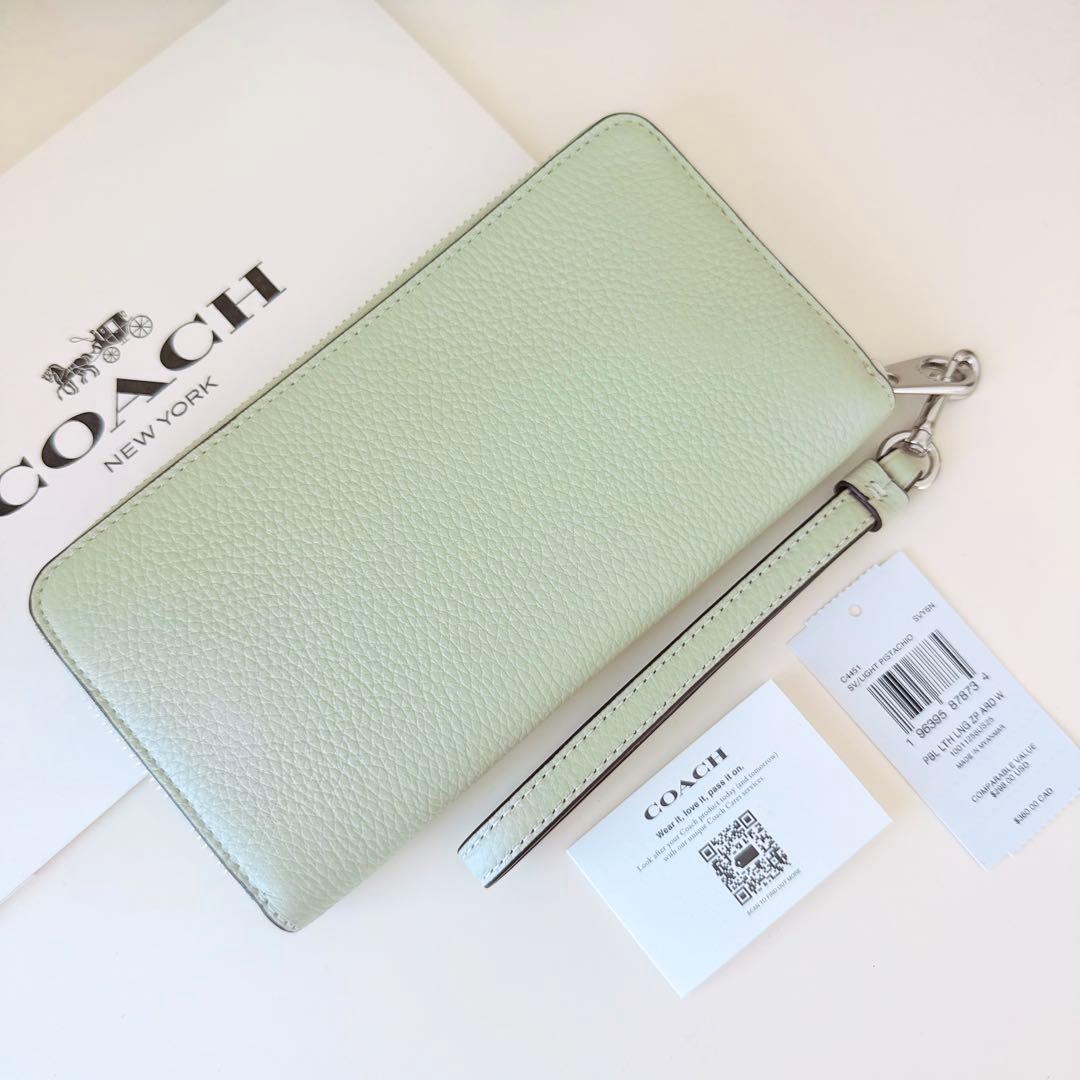 COACH コーチ　ストラップ付き　長財布　ライトピスタチオ　グリーン