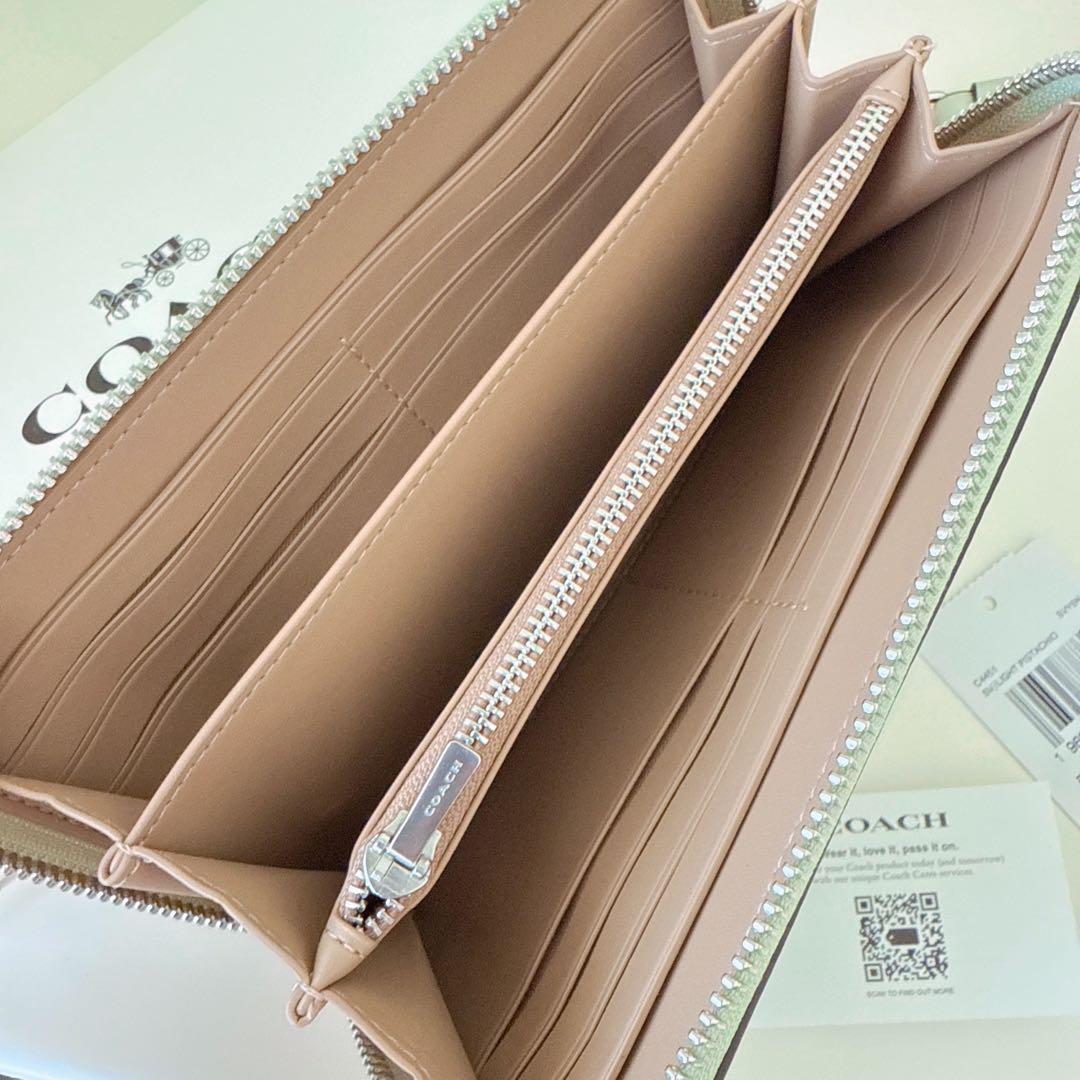 COACH コーチ　ストラップ付き　長財布　ライトピスタチオ　グリーン
