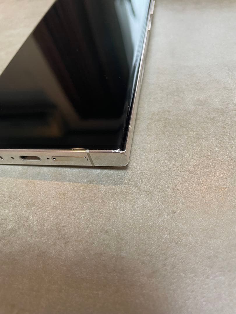 Galaxy S23 Ultra 本体　au