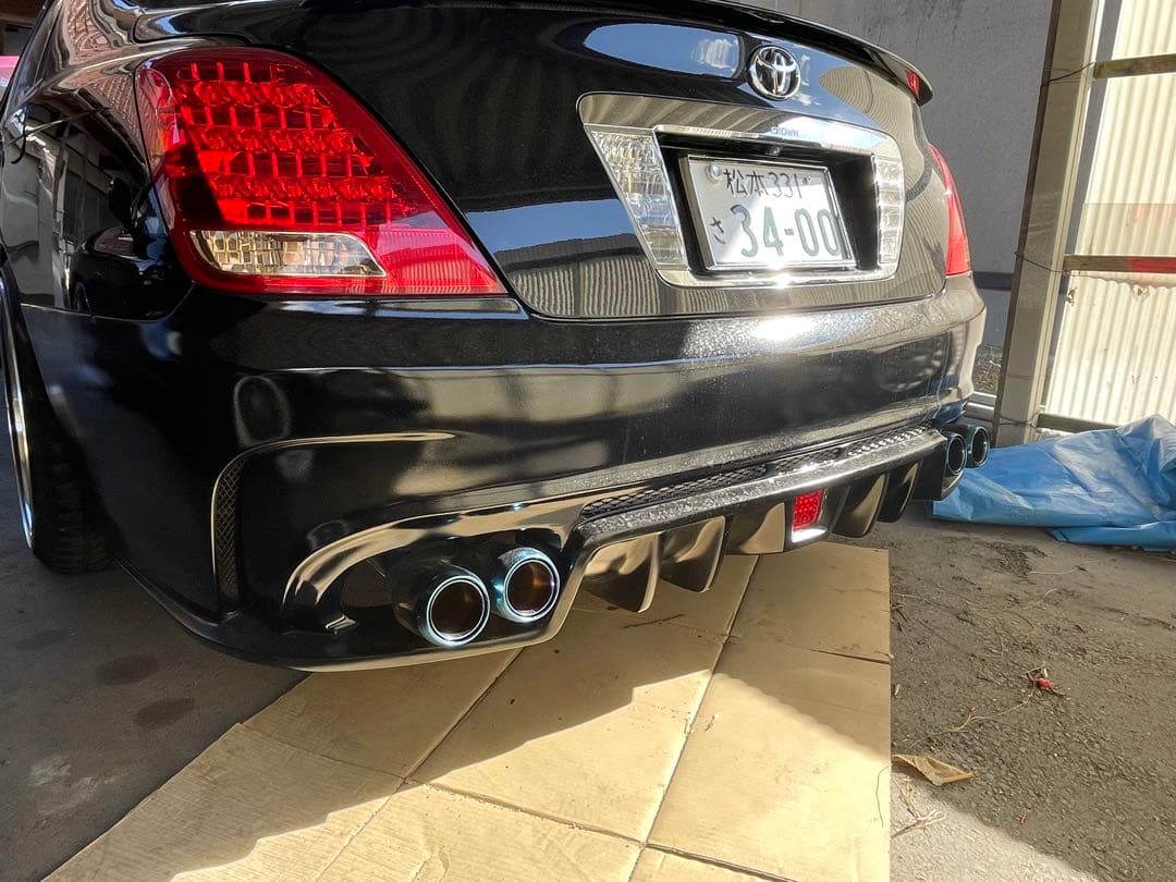 18マジェスタ後期 ワンオフリアバンパー