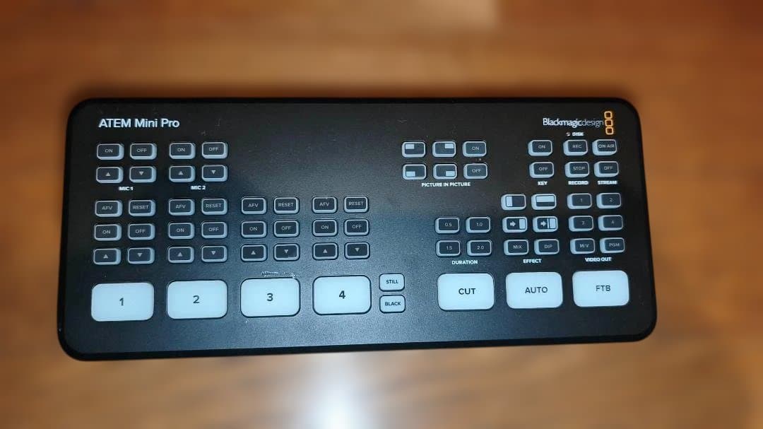 ATEM Mini Pro HDMIスイッチャー