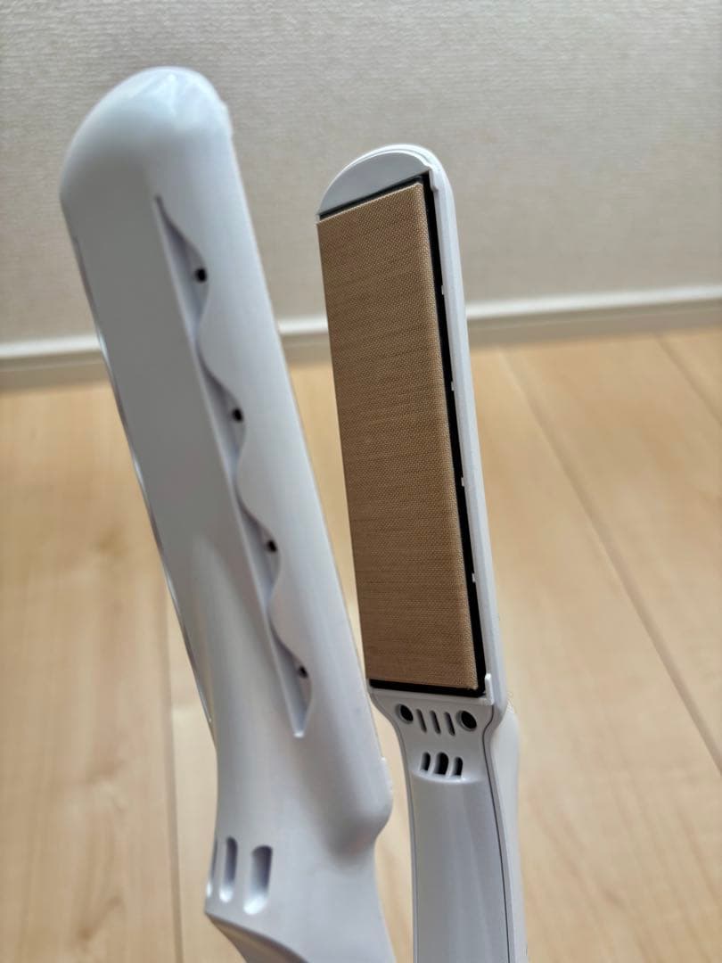 絹女　KINUJO ストレートヘアアイロン 箱無し