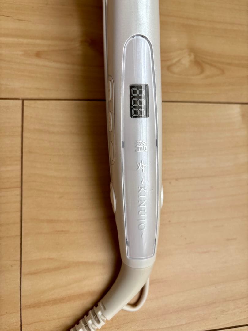 絹女　KINUJO ストレートヘアアイロン 箱無し