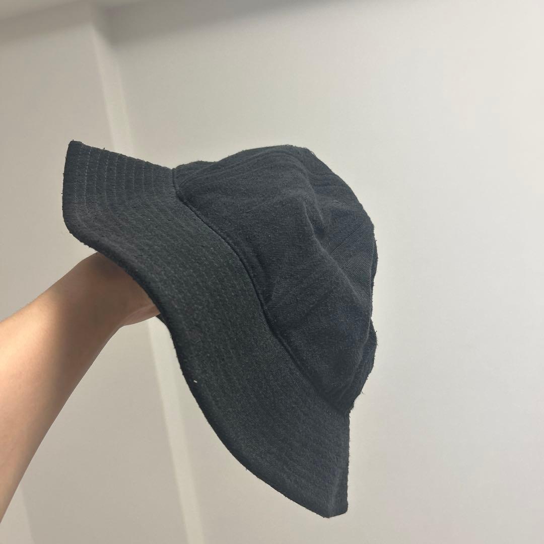 【休日SALE】 COMOLI ブラック バケットハット ほぼ未使用