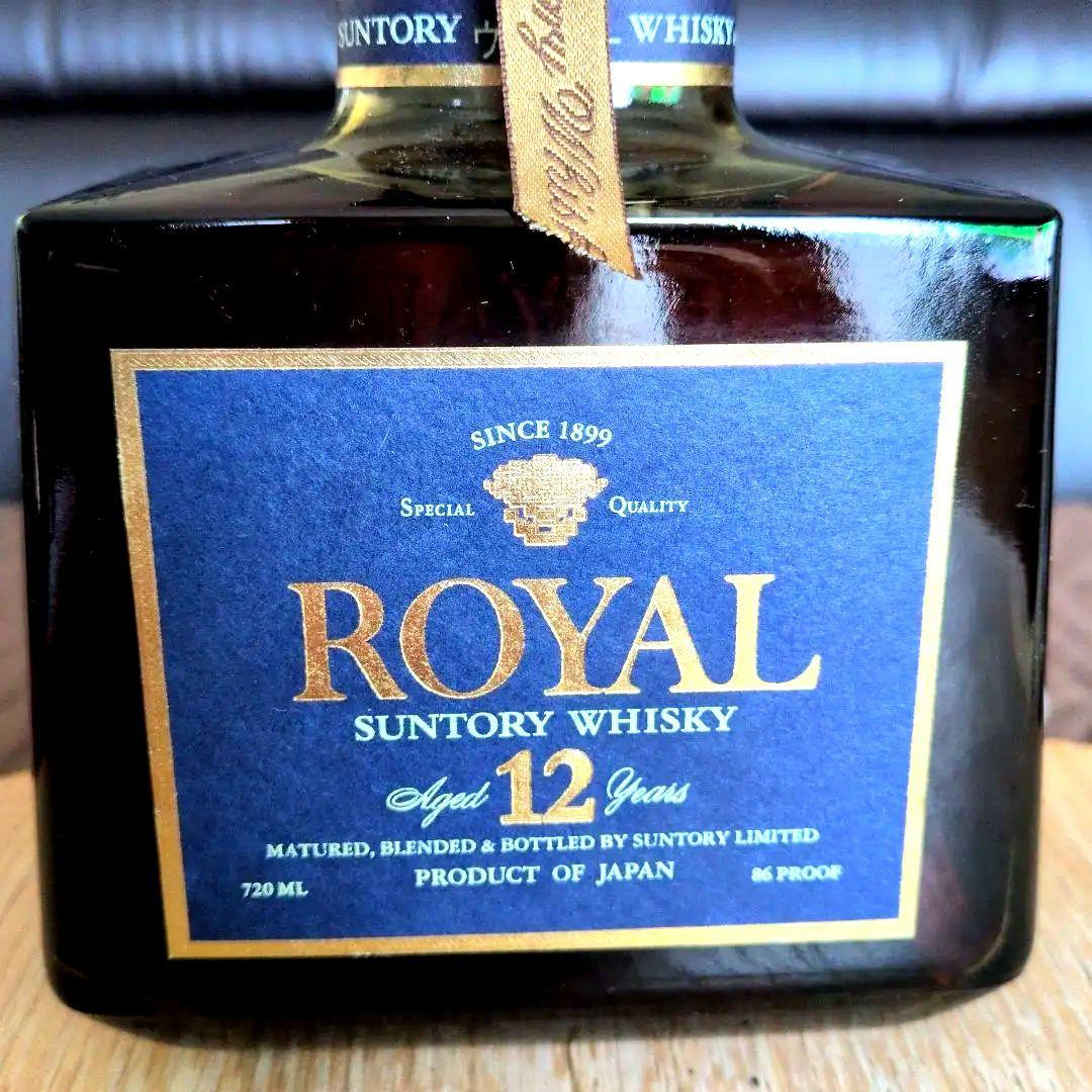 サントリーローヤルプレミアム12年青ラベル、未開栓　未使用
