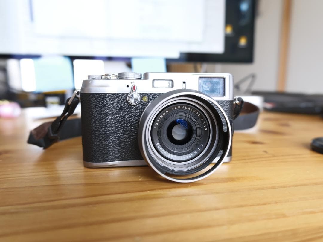 Fujifilm X100 【純正付属品多数あり】