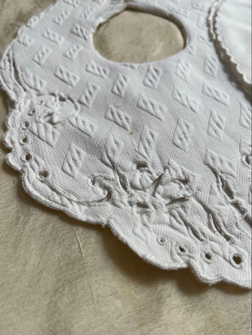 ◆SALE◆フランスアンティーク｜手作りスタイ5枚レース刺繍ドールテディベア