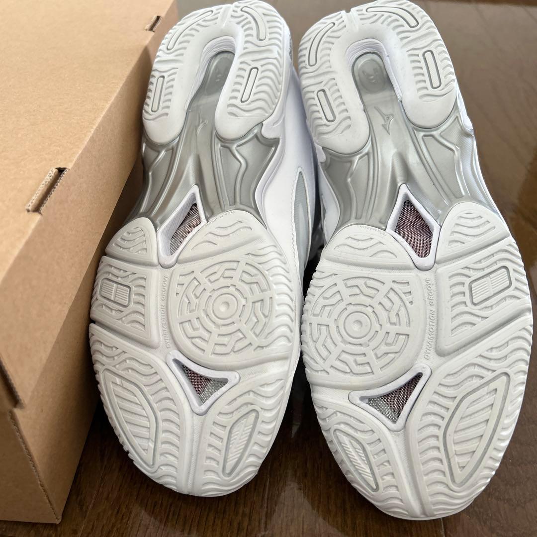 ミズノ　ウェーブダイバースLG4 サイズ23.5