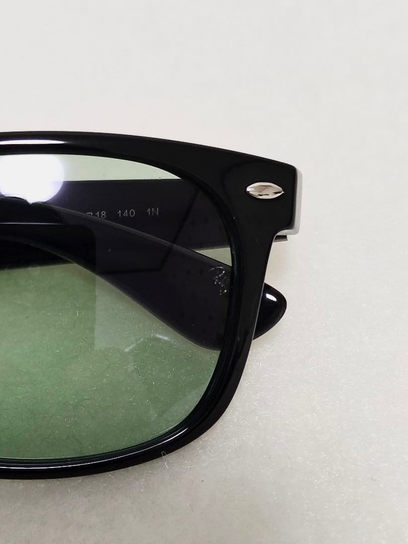 Ray-Ban レイバン ニューウェイファーラー RB2132F 601 52