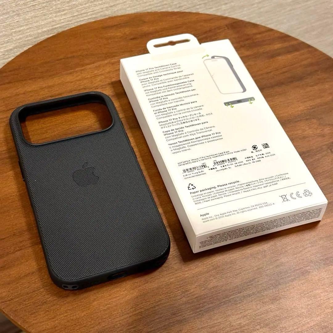 【美品中古】iPhone 17 Proテックウーブンケース「ブラック」Apple