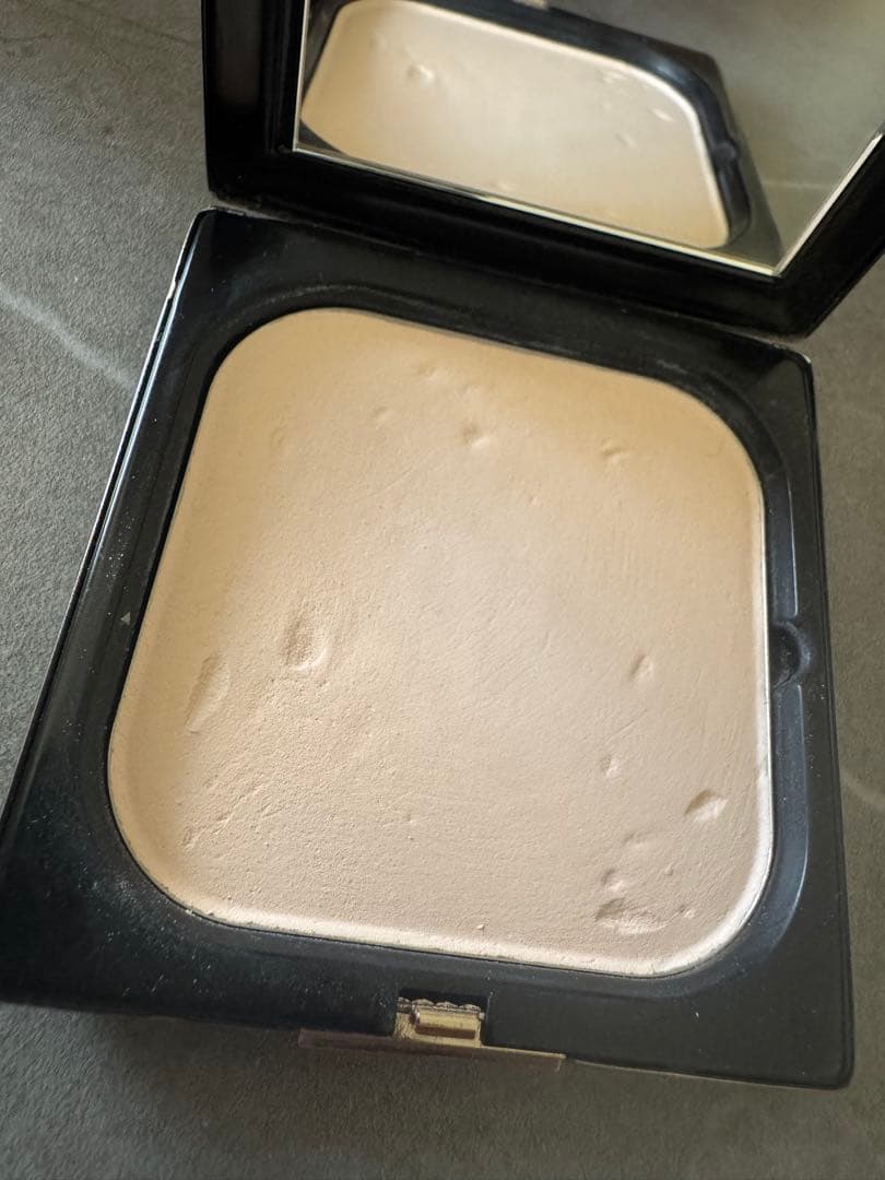 プードルコンパクトエサンシエルｎ（エレガントスリム）