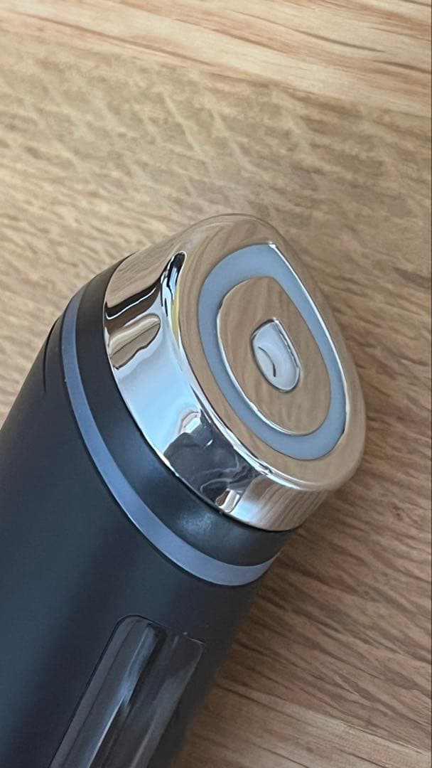 ブラック 美顔器 滴形デザイン