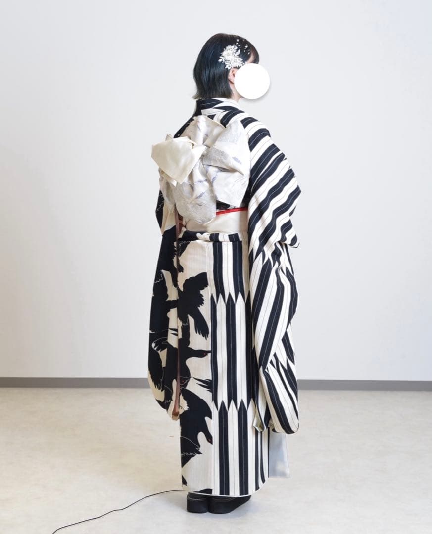 セール中‼️美品‼️成人式 振袖フルセット 白黒 鶴柄 和風