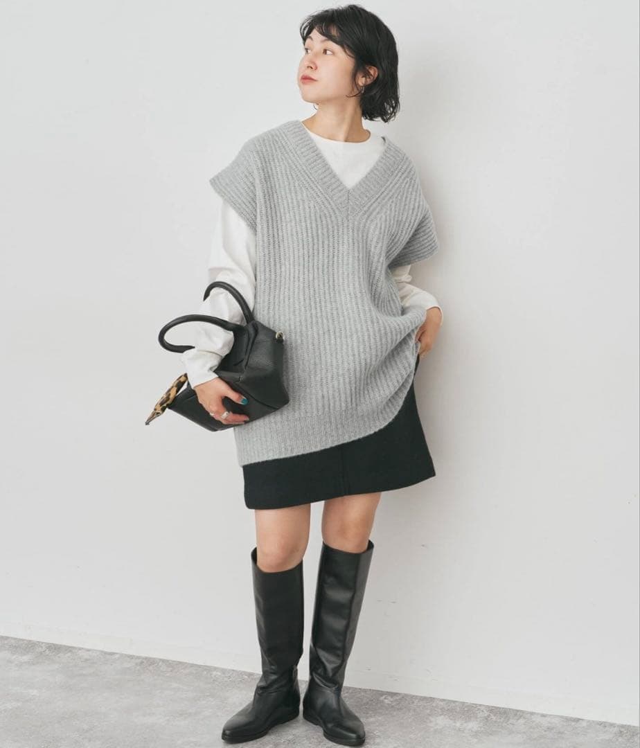 オーバーサイズVネックニットベスト　最終値下げ！