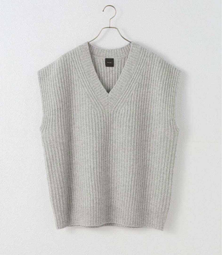 オーバーサイズVネックニットベスト　最終値下げ！