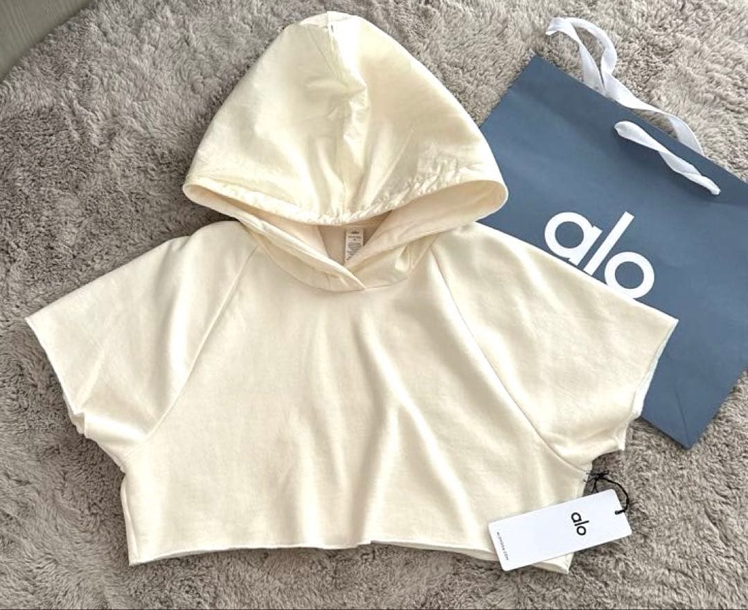 ヨガ・ピラティス aloCroppedin the AirShort Sleeve Hoodie