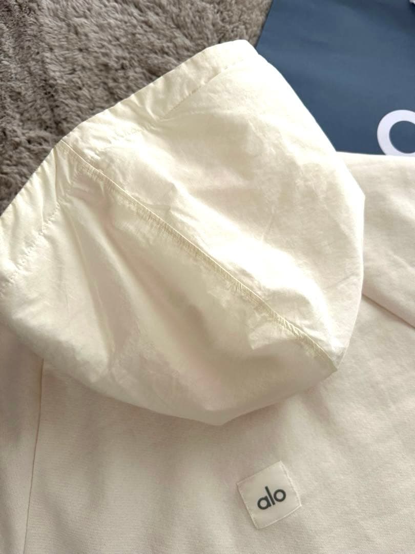 ヨガ・ピラティス aloCroppedin the AirShort Sleeve Hoodie