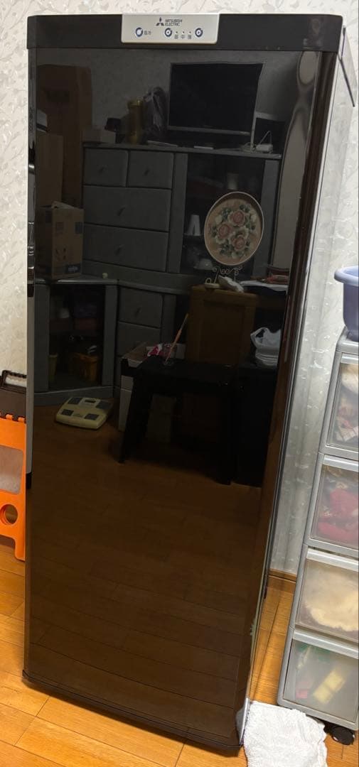 【値下げ・美品】23年製三菱冷凍庫 144L MF-U14H-B ブラック