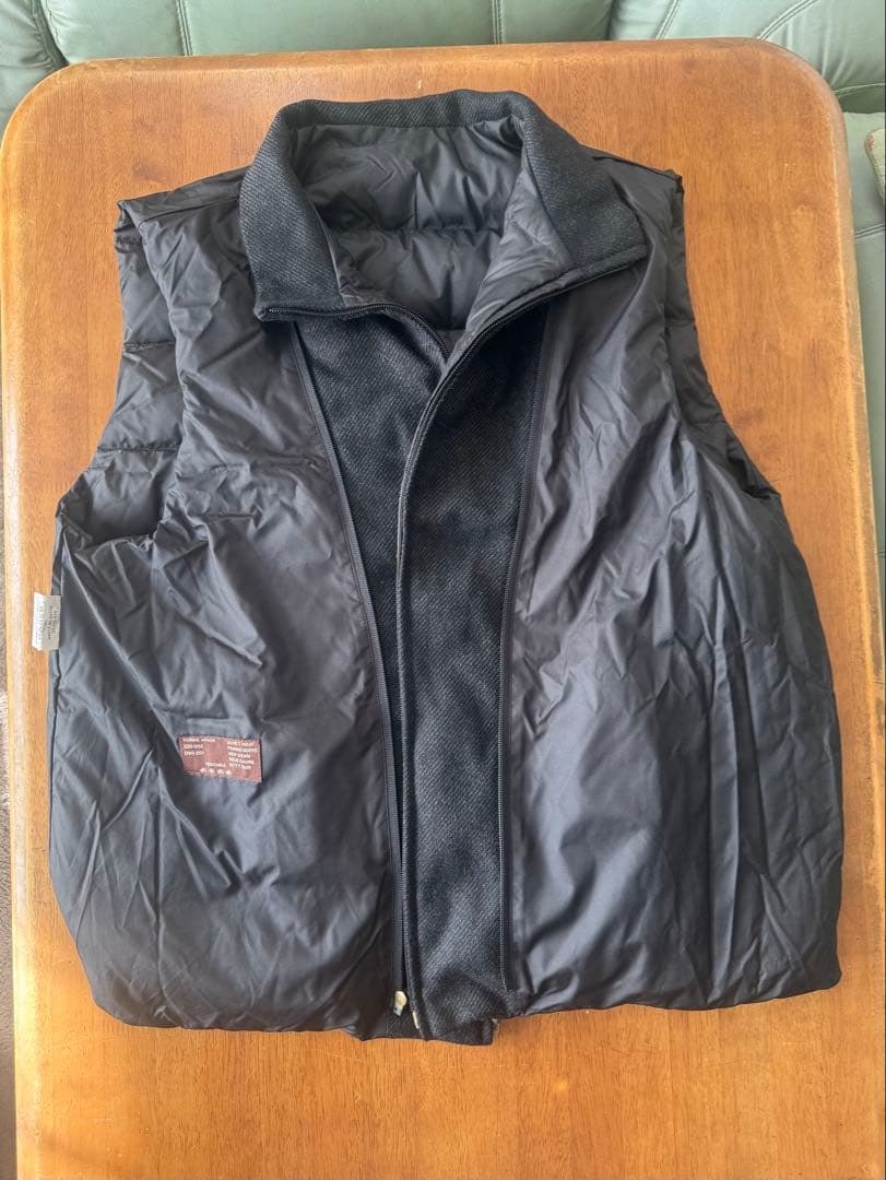 MONCLER ダウンベスト サイズ6 黒