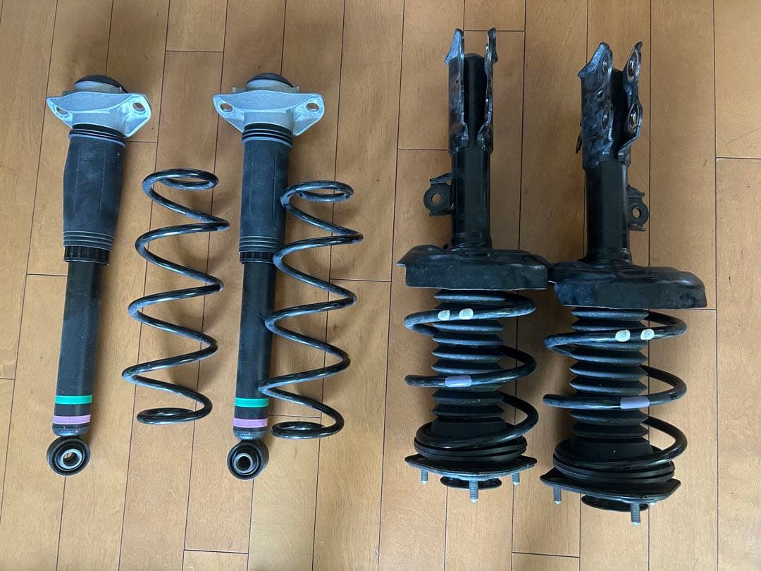 50様限定【送料無料】トヨタプリウス60純正サス