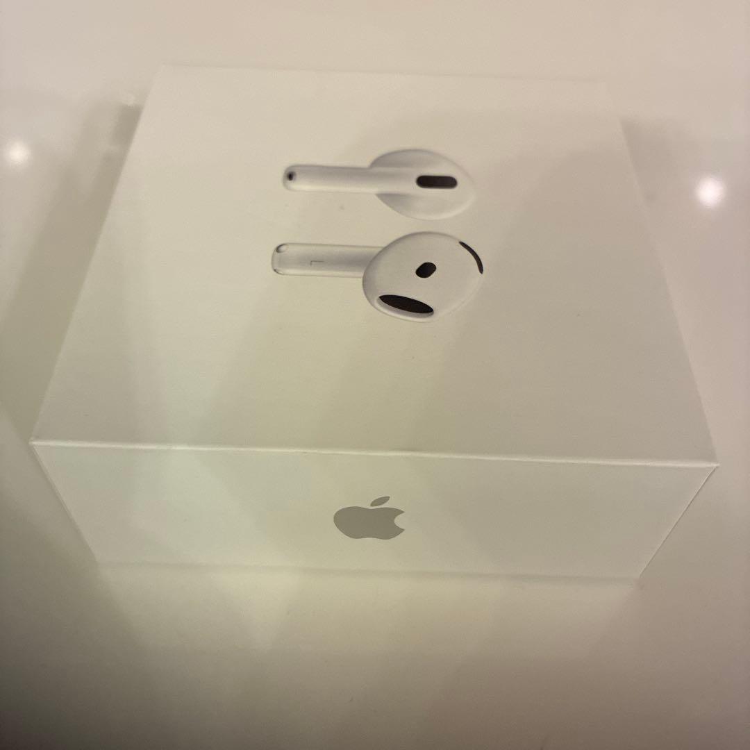 AirPods 4 ホワイト