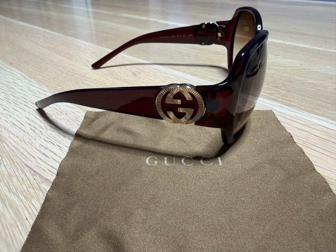GUCCI ダークレッド ラウンド型サングラス
