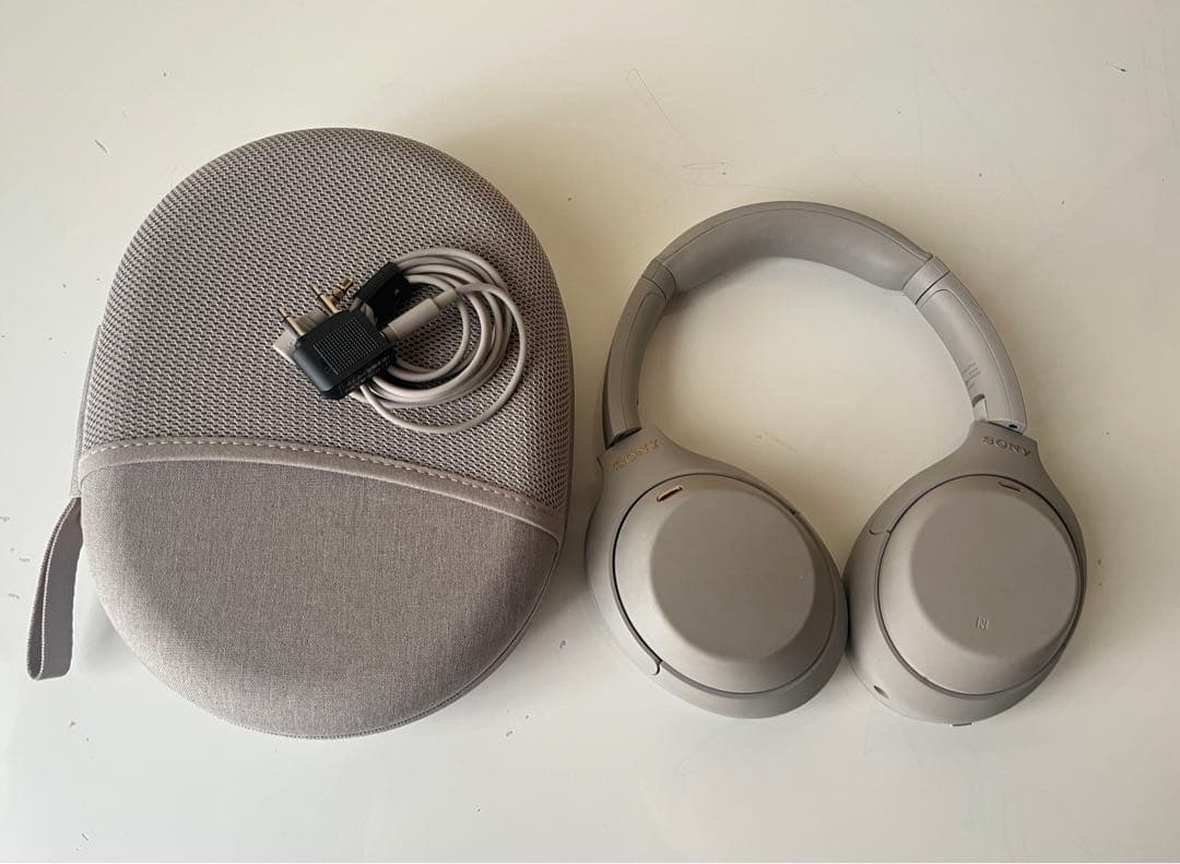 SONYワイヤレスヘッドホン WH-1000XM4 プラチナシルバー