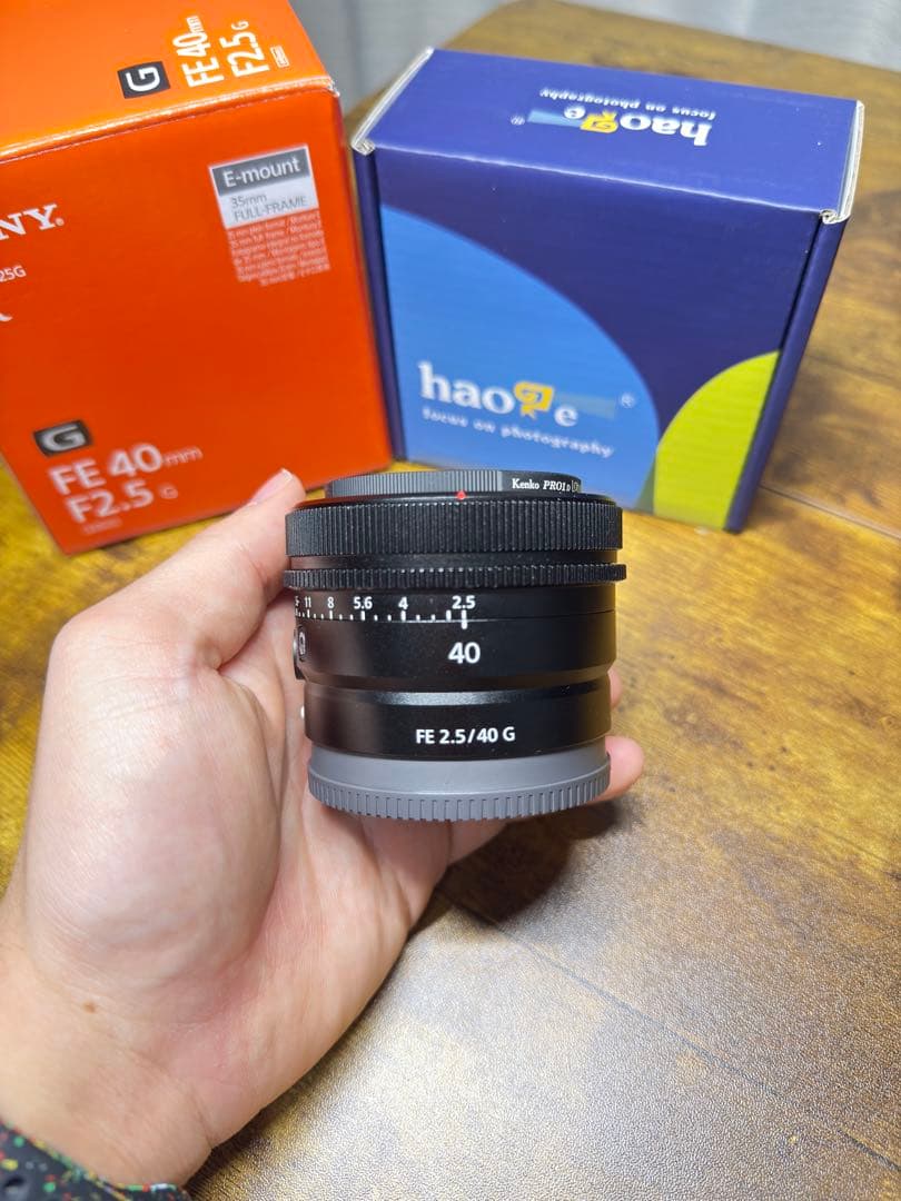 美品 _SONY FE 40mm F2.5 G haogフード&保護フィルター付