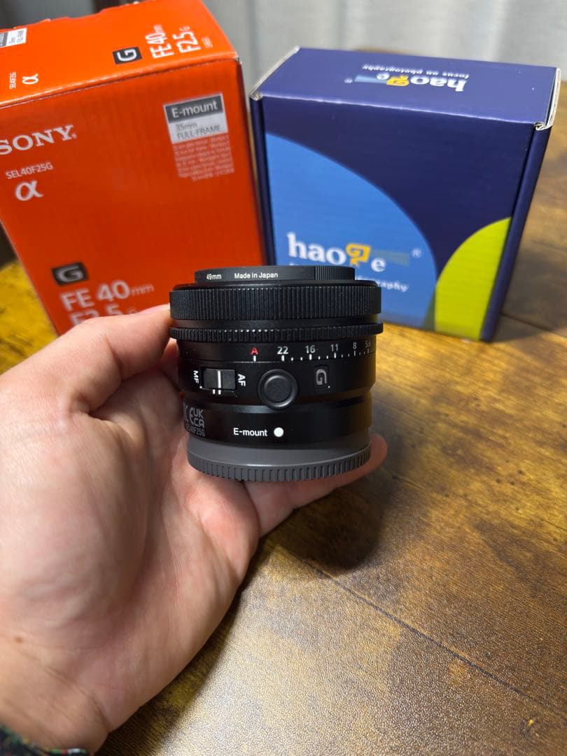 美品 _SONY FE 40mm F2.5 G haogフード&保護フィルター付