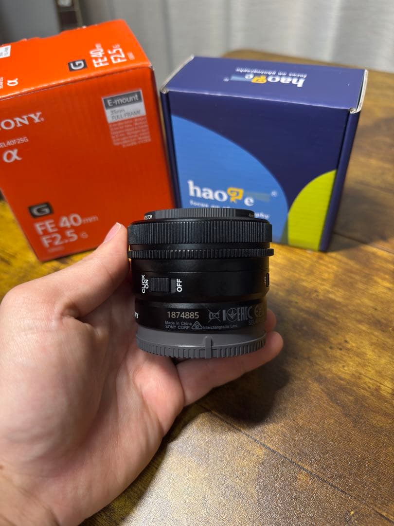 美品 _SONY FE 40mm F2.5 G haogフード&保護フィルター付