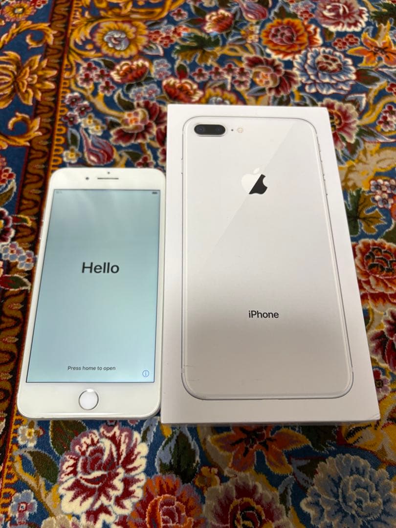 iPhone 8 Plus au版 256Gジャンク背面割れ 残債なし補修歴あり