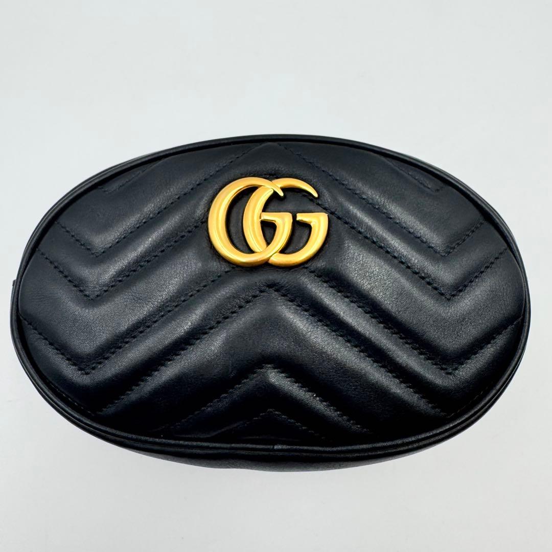 美品✨GUCCI マーモント　ボディバッグ　黒色　ハート　キルティング