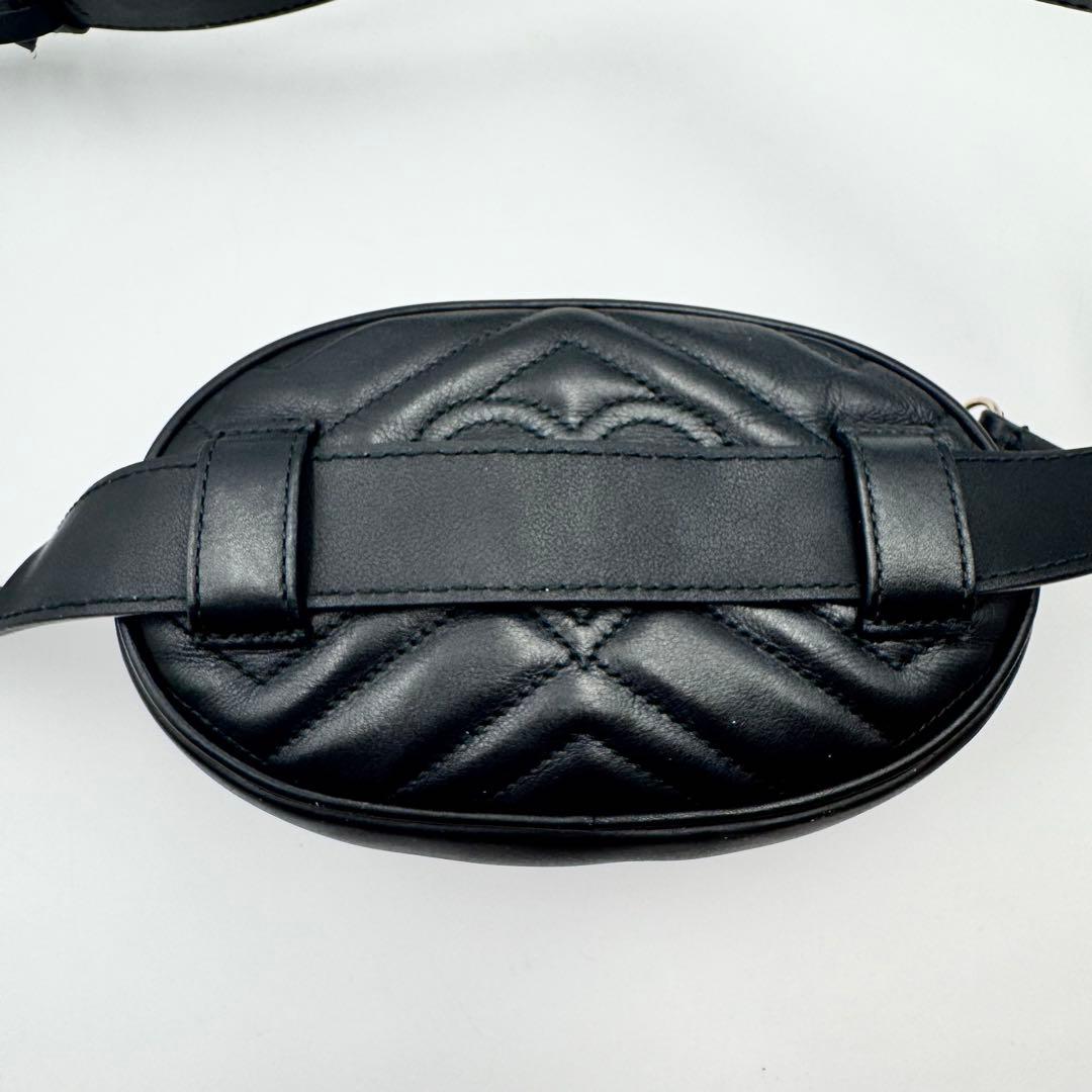 美品✨GUCCI マーモント　ボディバッグ　黒色　ハート　キルティング