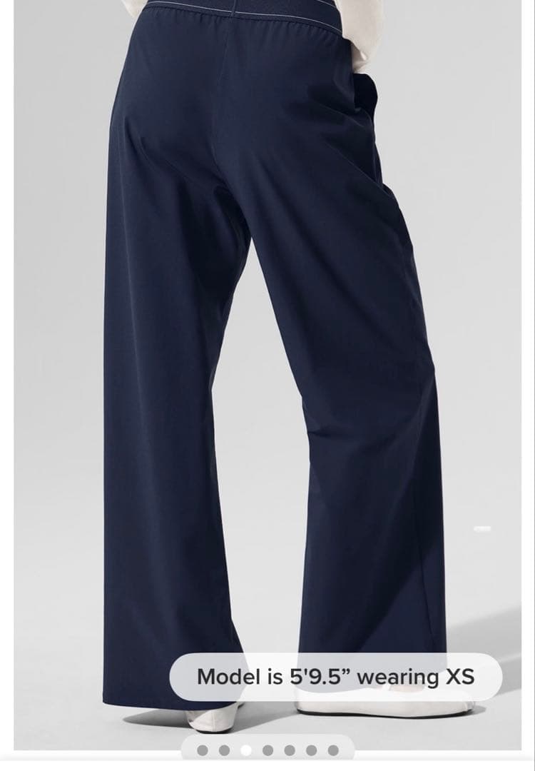 公式オンライン　新品未使用　alo yogaアロヨガ　トラウザー　XXS