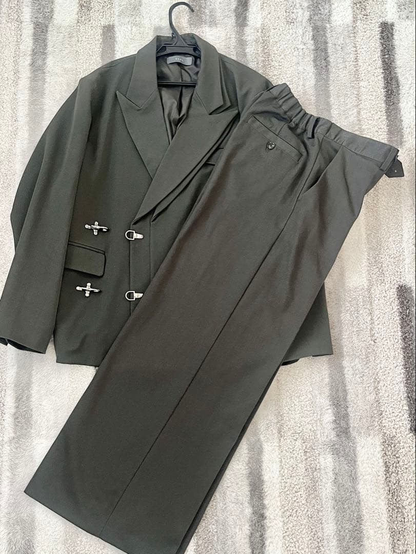 【CLEL】 セットアップ（ジャケット＋スラックス）チャコールグレー Sサイズ