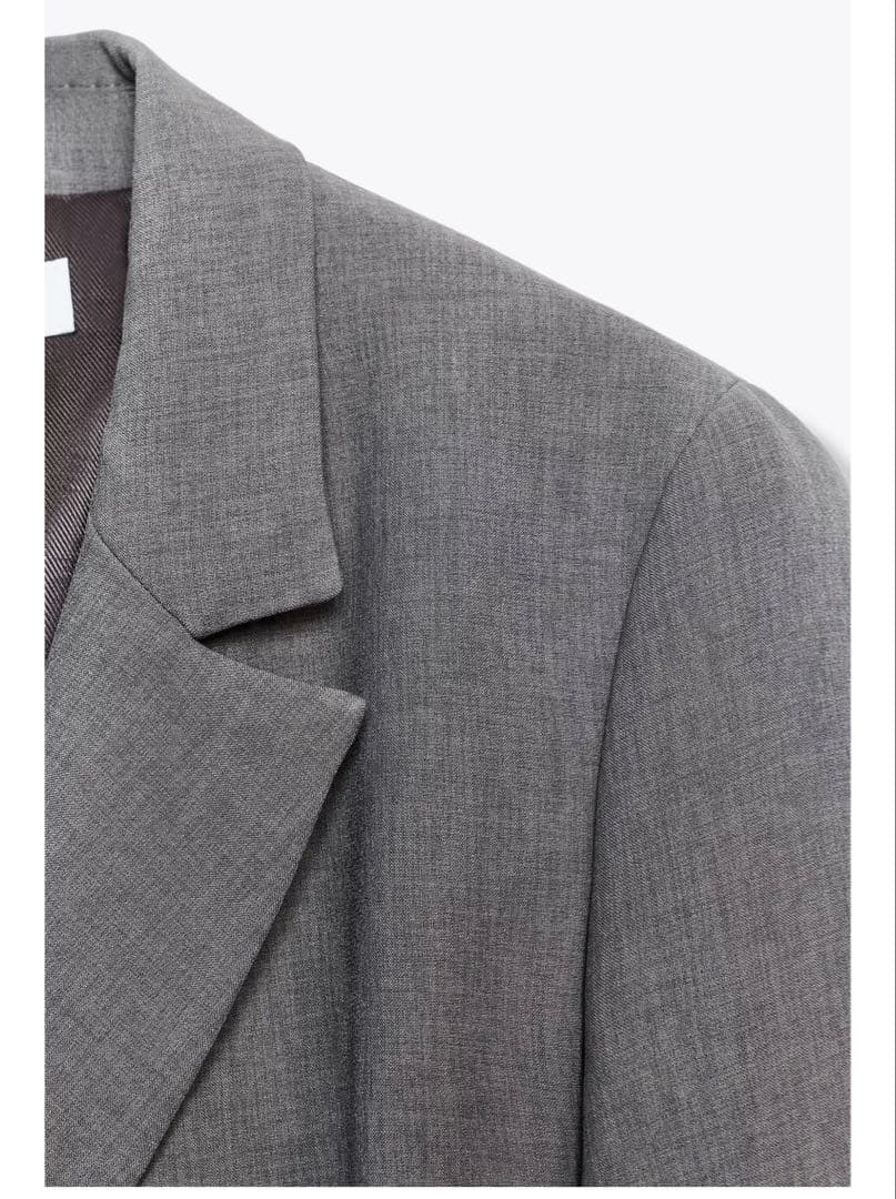 今季新作完売品♡ZARA肩パッド入りベルト付きブレザー