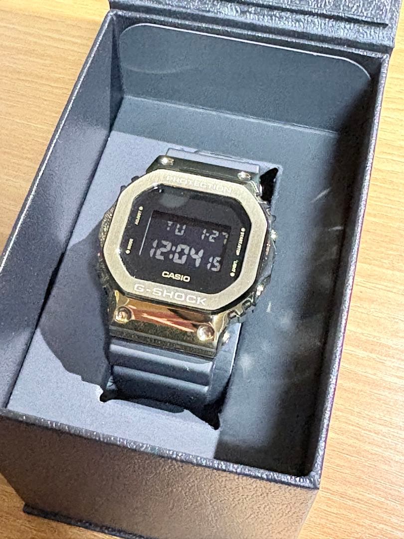 ほぼ新品！G-SHOCK GM-5600UG
