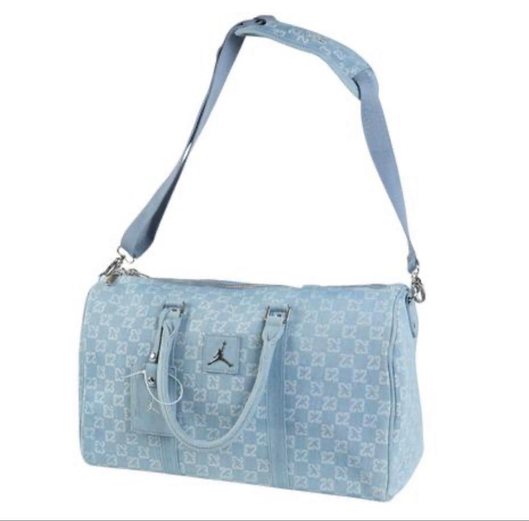 【完売品】SALE ジョーダンJORDANモノグラムダッフルバッグ ライトブルー