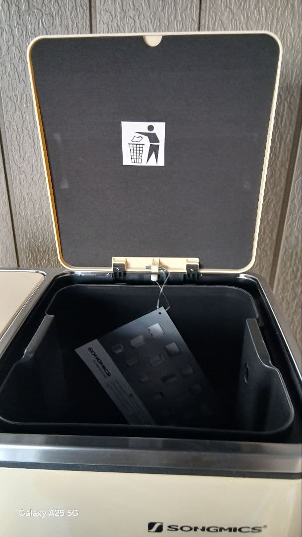 #新品　訳ありゴミ箱 ダストボックス 2分別ペダル式 2x30L ステンレス