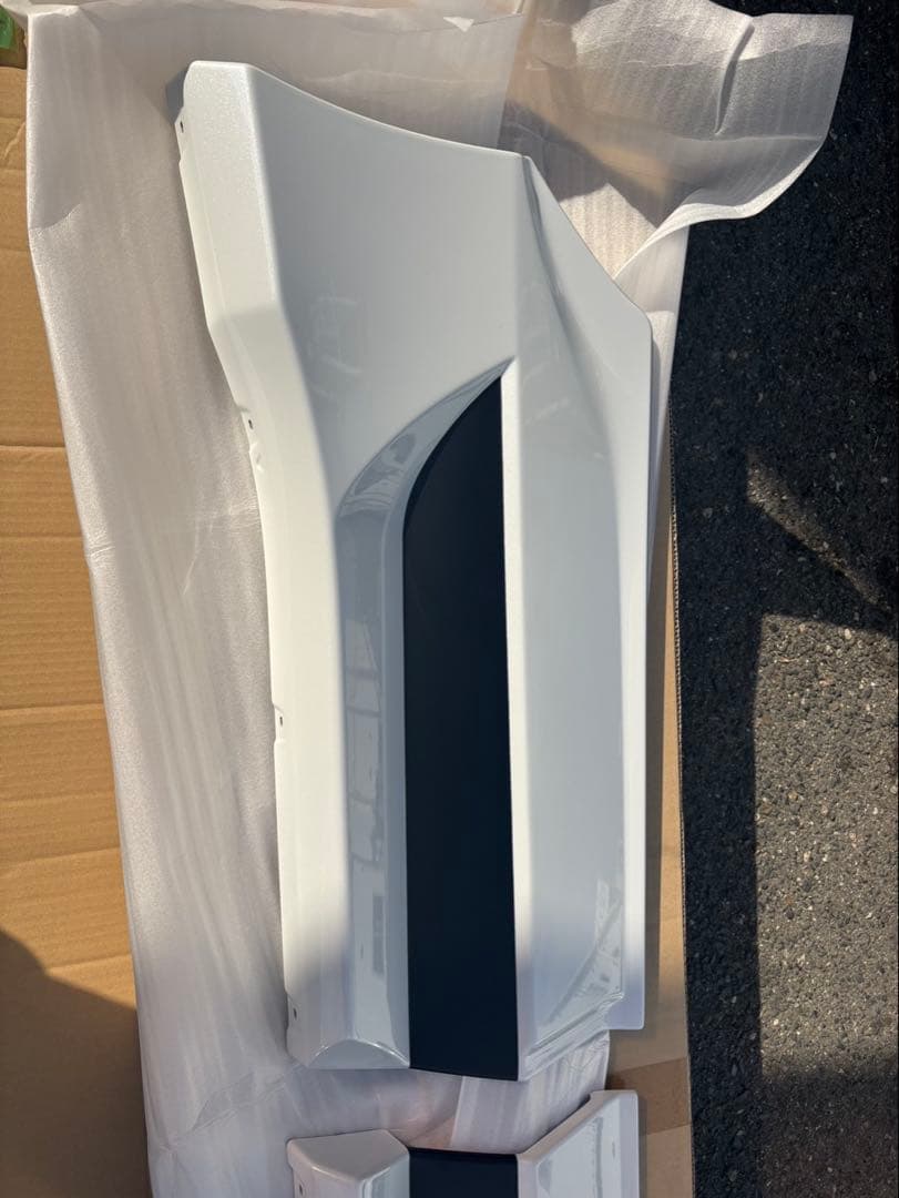 RAV4 TRD サイドスカート　右側のみ