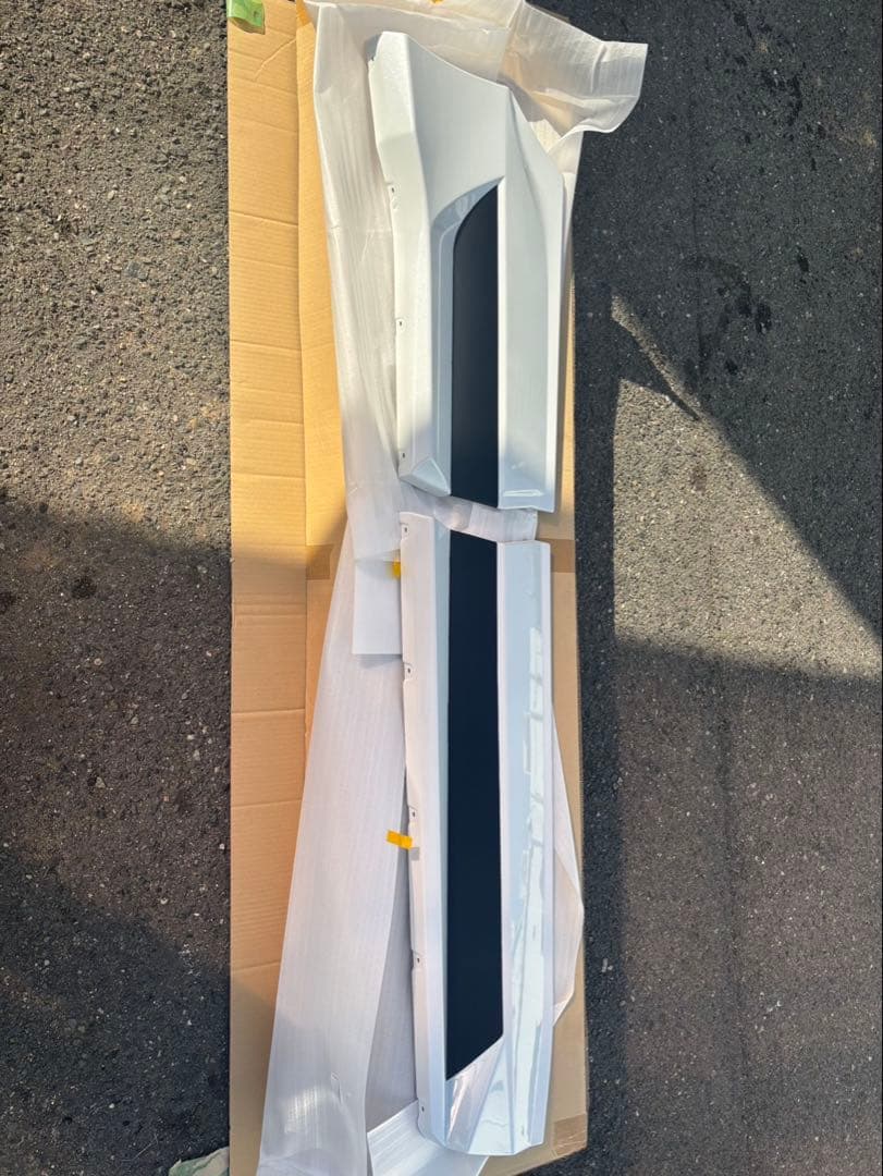 RAV4 TRD サイドスカート　右側のみ