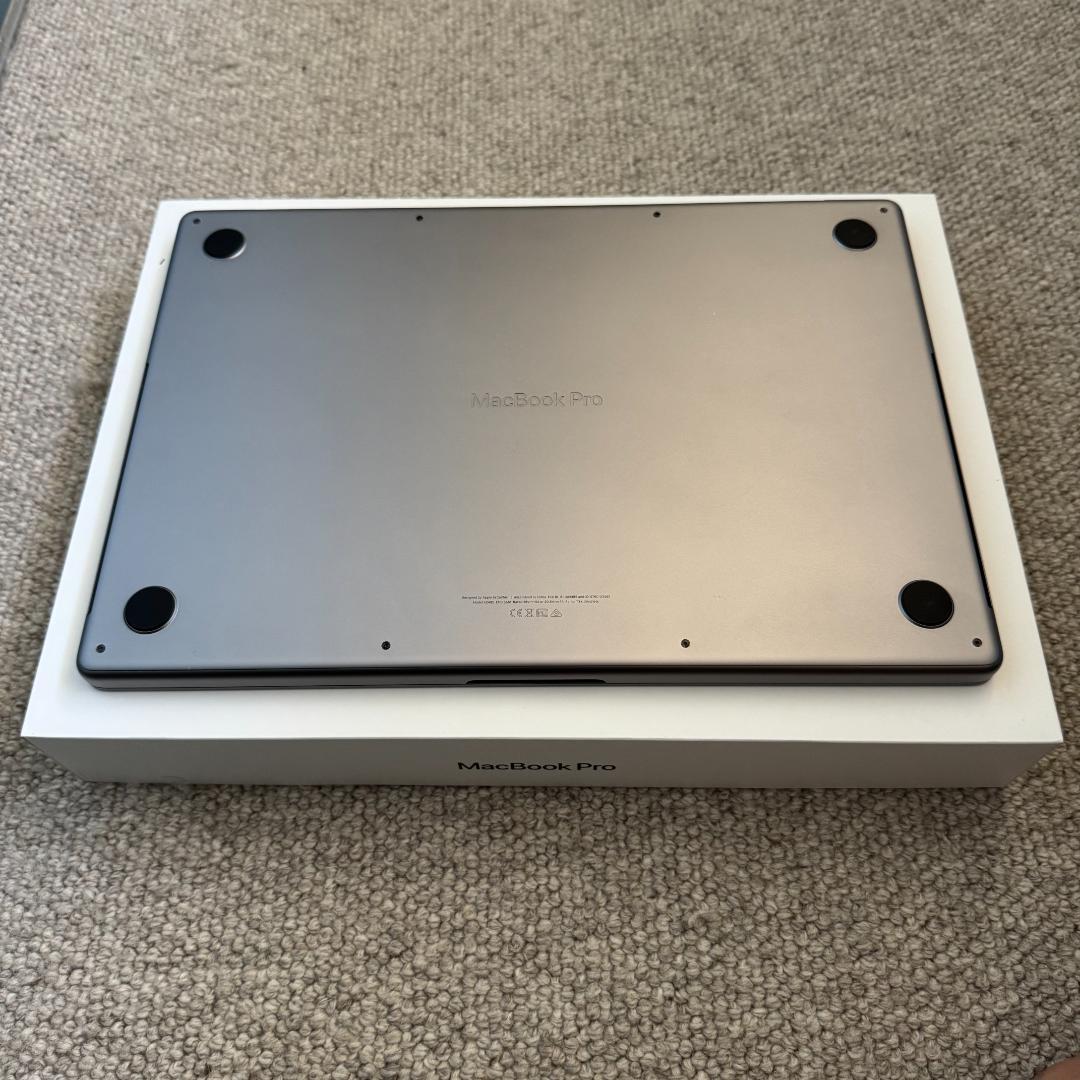 MacBook Pro 16インチ M1Pro 16GB/512GB