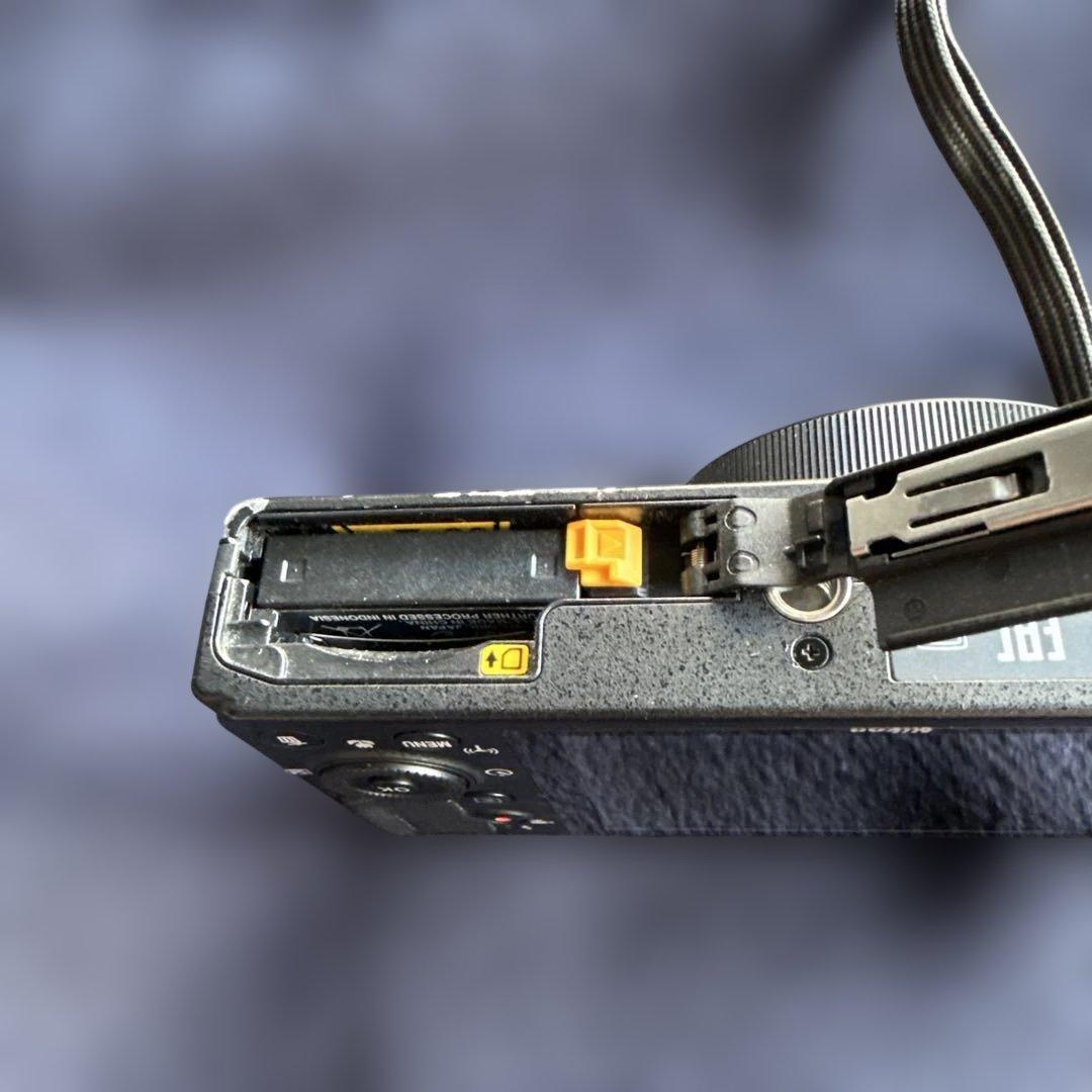 Nikon COOLPIX P340 コンパクトデジタルカメラ ブラック