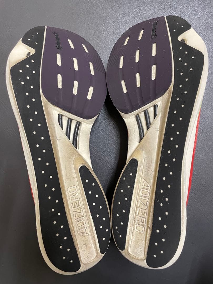 アディゼロタクミセン10 27センチ