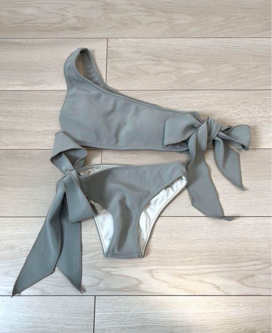 ETRE TOKYO リボンビキニ上下　アリシアスタン
