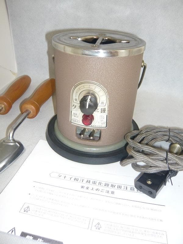 美品　タキイ和裁電化鏝　和裁こて　和裁コテ　タキイマーク入り鏝２本付き